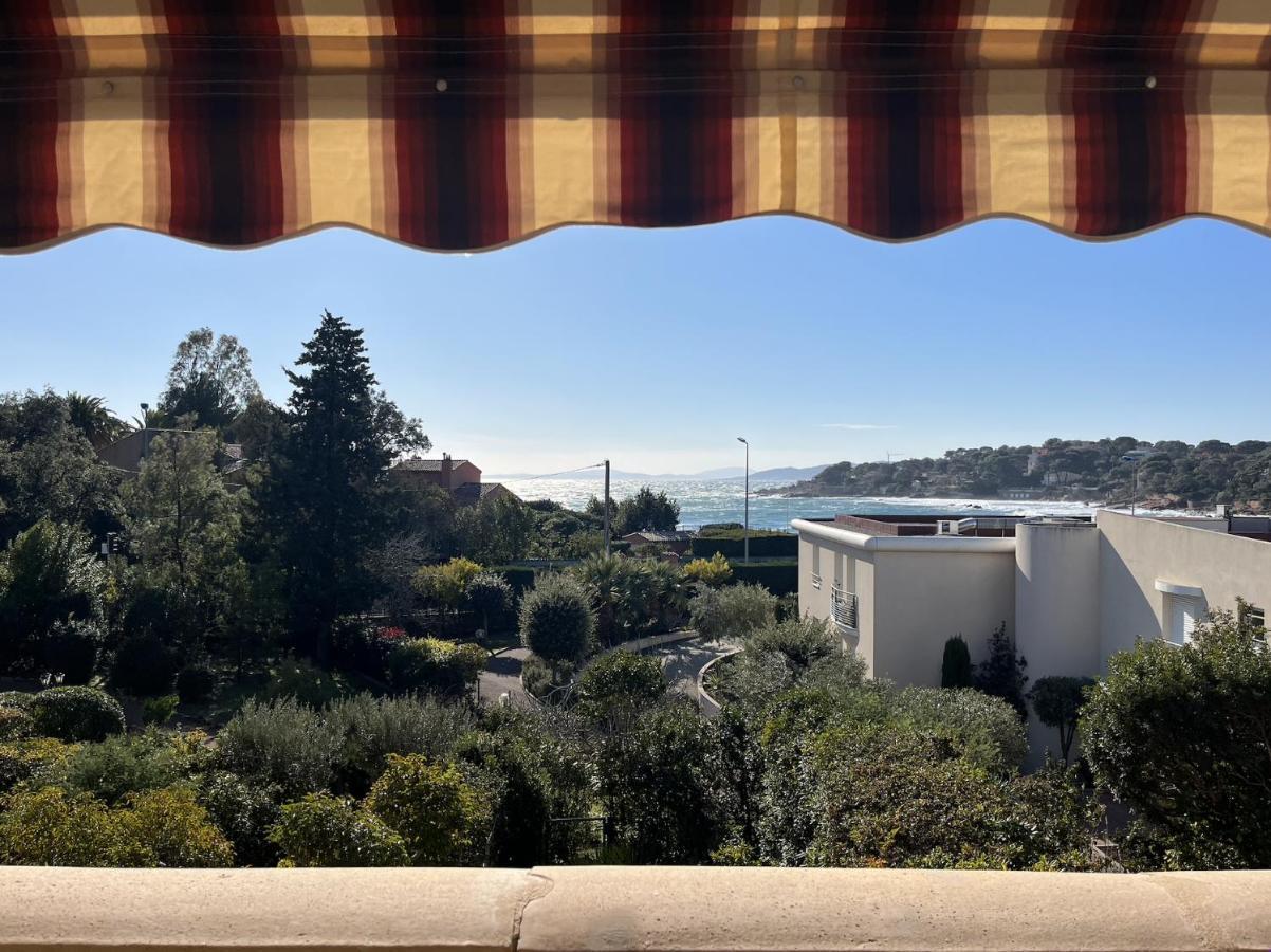 Appartement Face A La Plage Saint-Raphael  Exterior photo